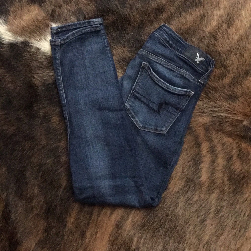 American Eagle size 2 short jeans